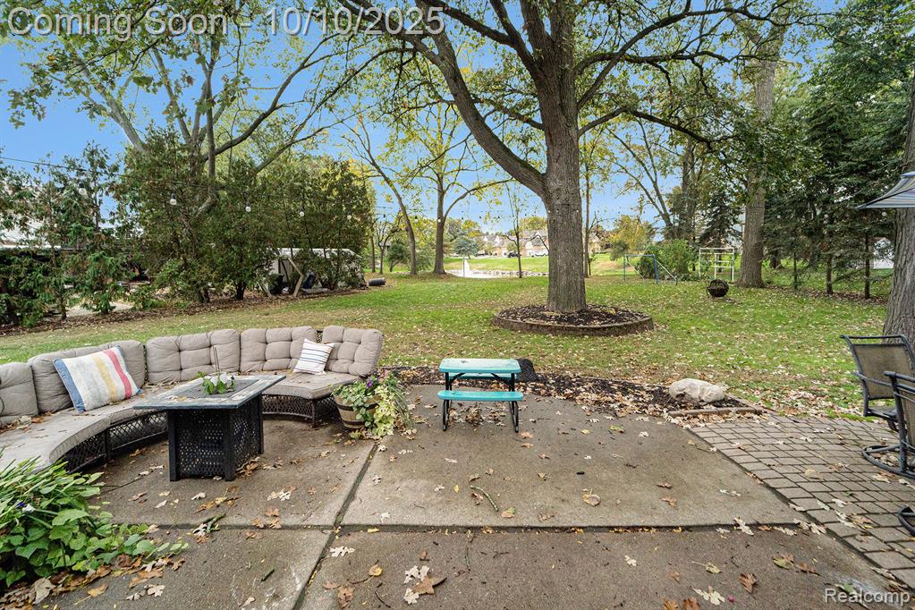 4843 Regency Drive, Shelby Twp, MI 48316 — Photo 22