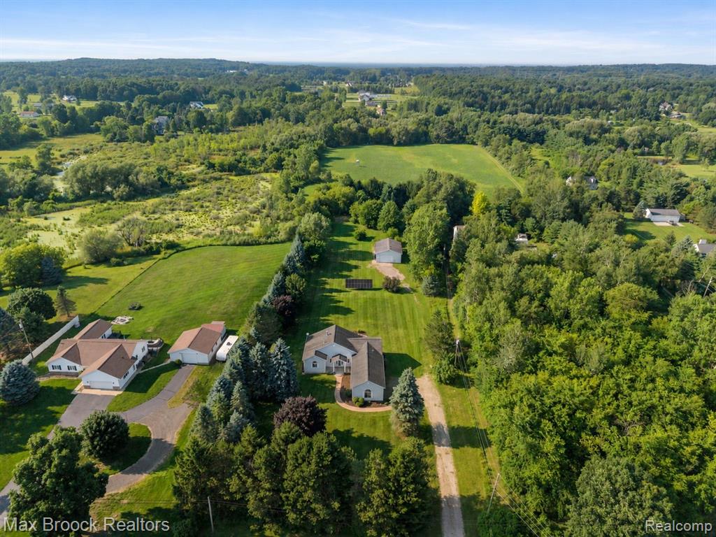 2165 Oakwood Road, Ortonville, MI 48462 — Photo 69