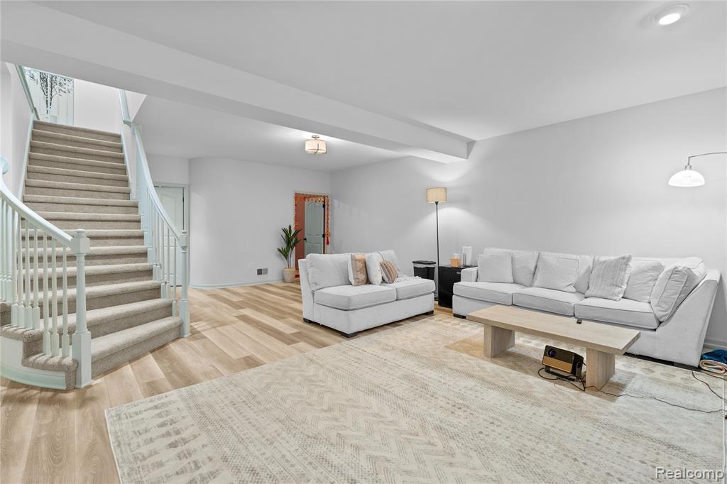 5366 Warwick Trail, Grand Blanc, MI 48439 — Photo 48