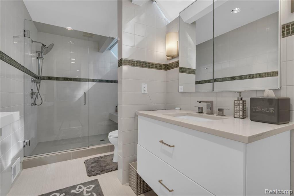 965 BLOOMFIELD WOODS, Bloomfield Hills, MI 48304 — Photo 35