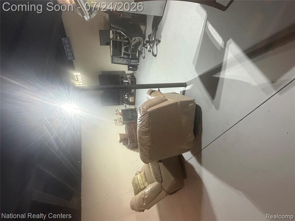 6390 Briarcliff Drive, Belleville, MI 48111 — Photo 17