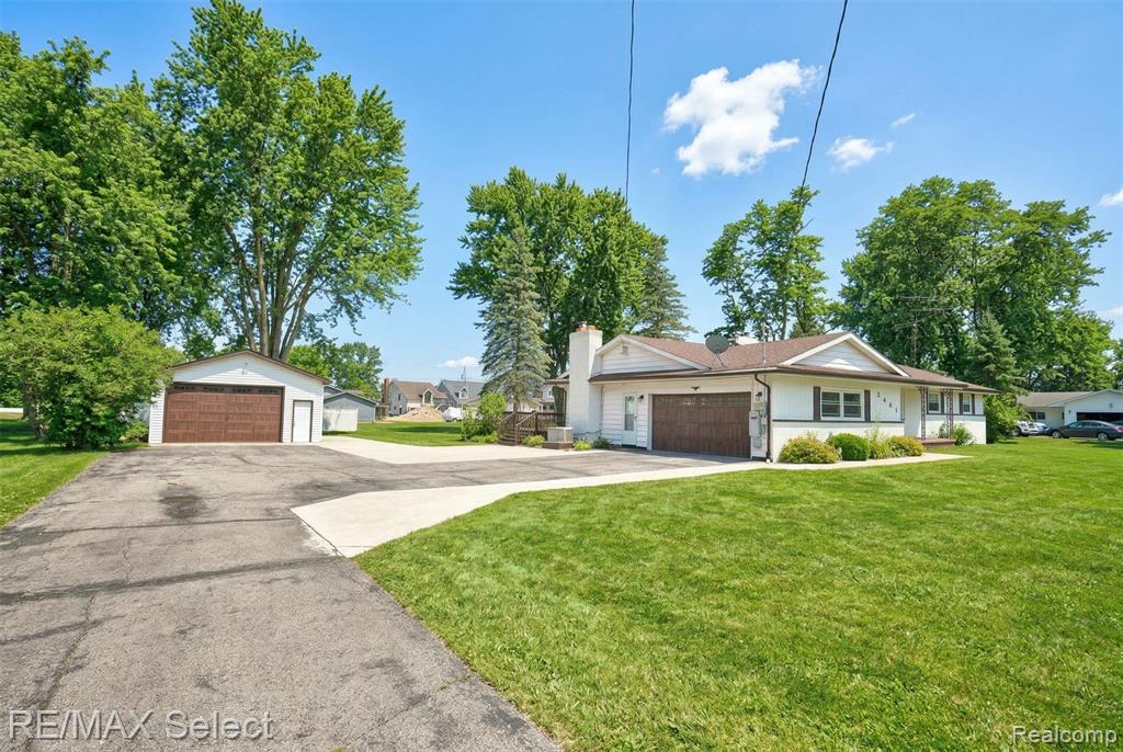 2461 N Long Lake Road, Fenton, MI 48430 — Photo 3
