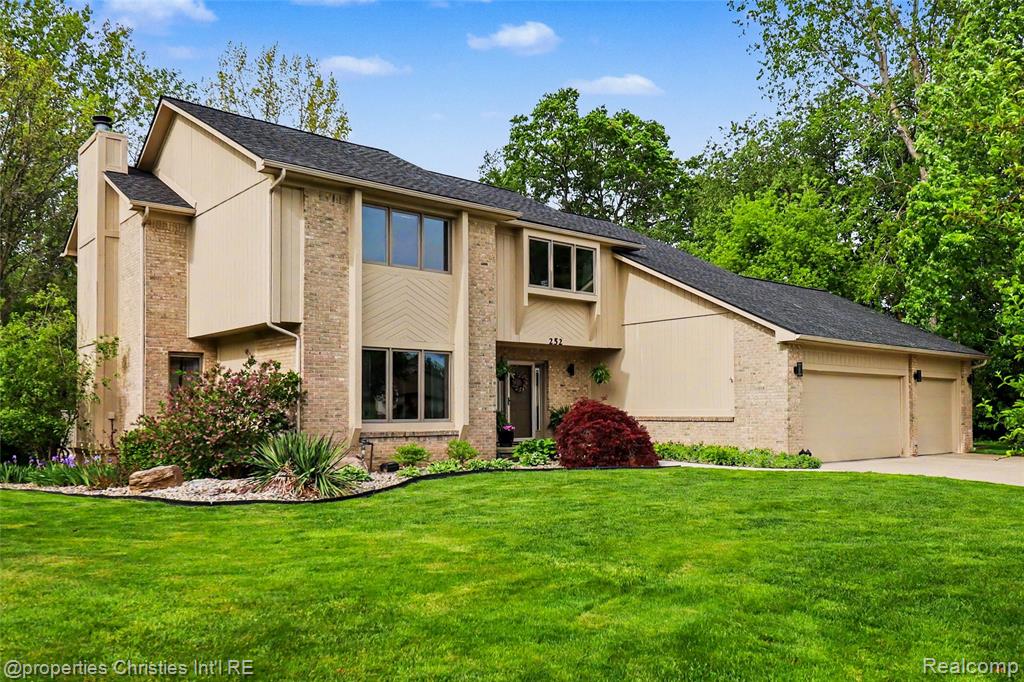 252 Granada Drive, White Lake, MI — Photo 47