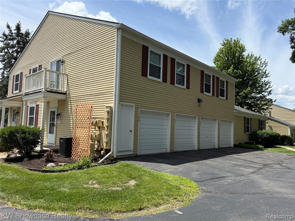 1499 Mariner Drive, Walled Lake, MI 48390 — Photo 22