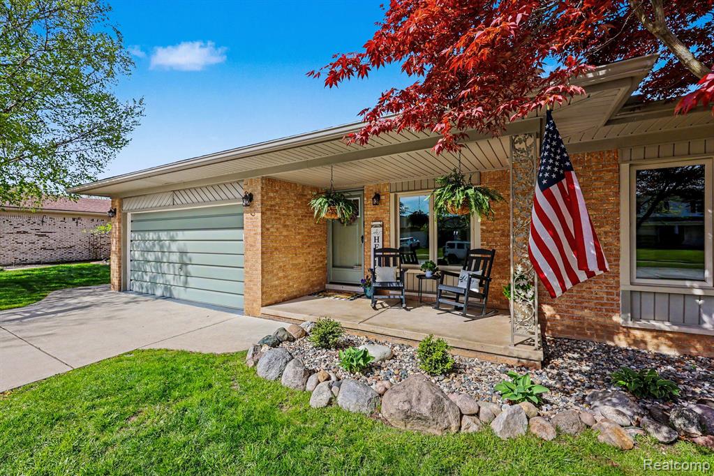 47391 Kathleen Road, Macomb, MI 48044 — front exterior