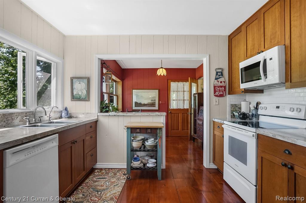 415 W PREDMORE Road, Oakland, MI — Photo 9