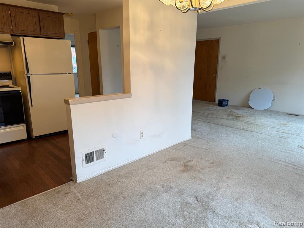 29566 HOOVER Road, Warren, MI 48093 — Photo 4