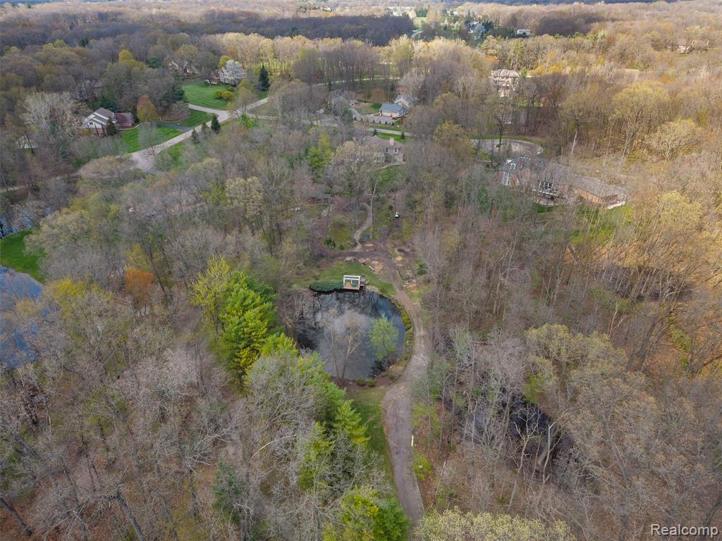 561 Valley Drive, Milford, MI 48381 — Photo 70