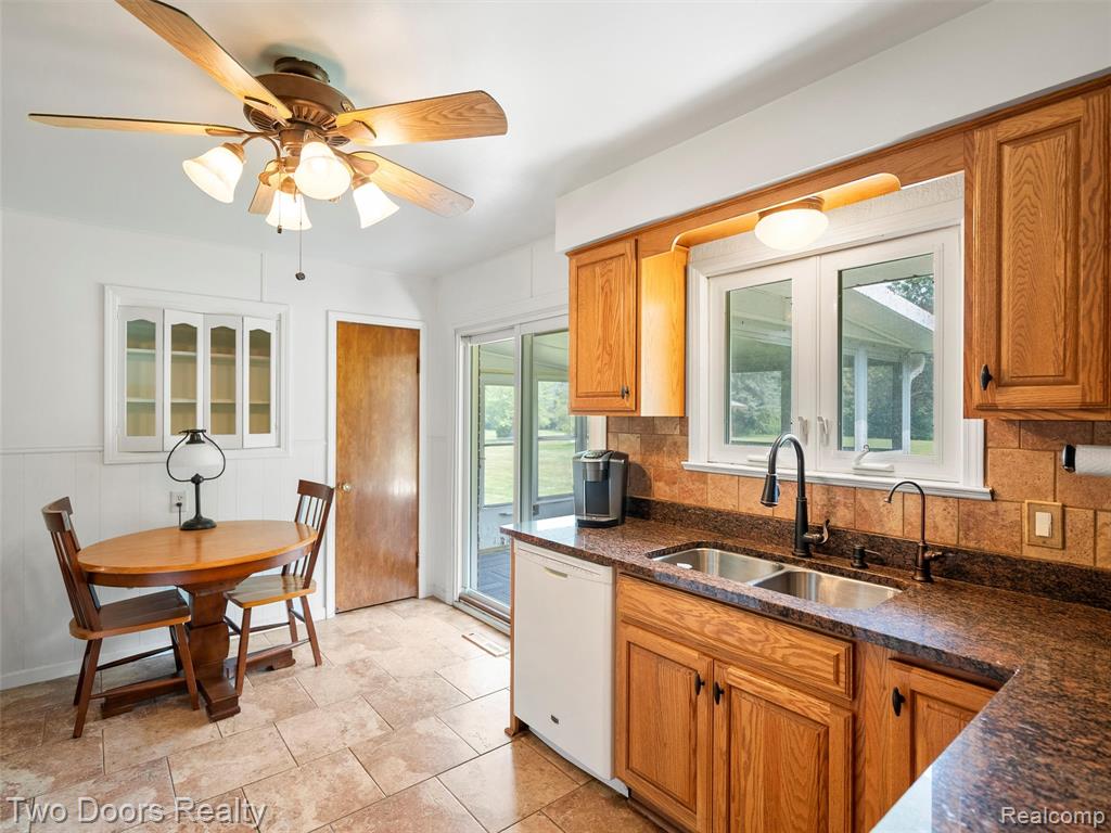 7137 Blankenship Circle, Davison, MI 48423 — Photo 20
