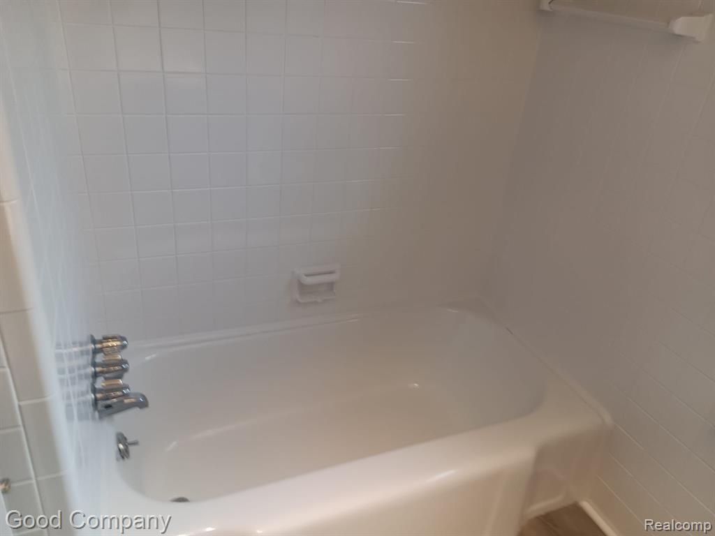 8400 OAK PARK Boulevard, Oak Park, MI 48237 — Photo 20