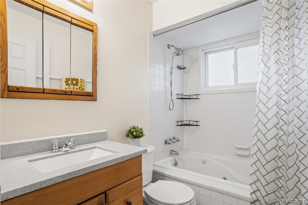 5427 NEWBERRY Street, Wayne, MI 48184 — Photo 11
