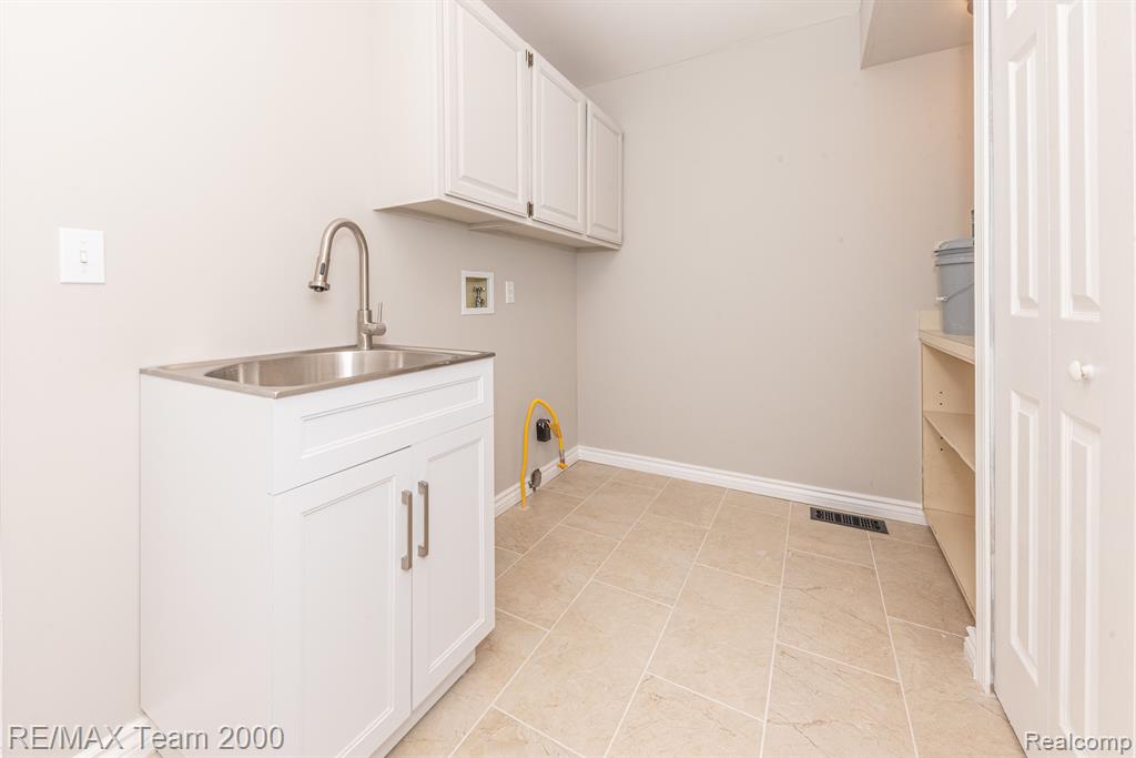 17148 PON VALLEY Drive, Northville, MI 48168 — Photo 41