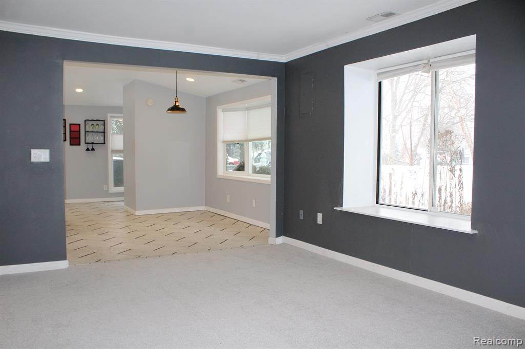 896 Grace Avenue, Rochester Hills, MI 48307 — Photo 11