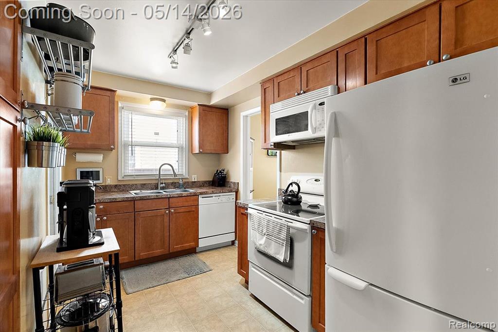 3665 Bacon Avenue, Berkley, MI 48072 — Photo 9