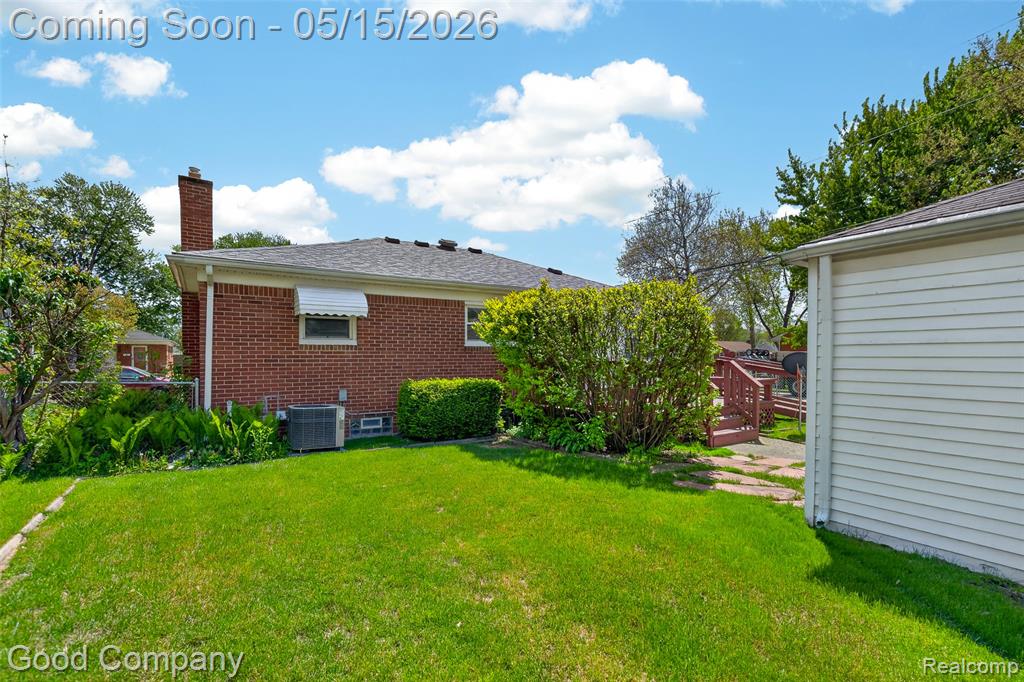 28303 Diesing Drive, Madison Heights, MI 48071 — Photo 26