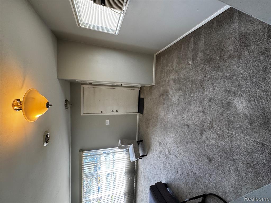 841 E Hudson Avenue, Madison Heights, MI 48071 — Photo 3
