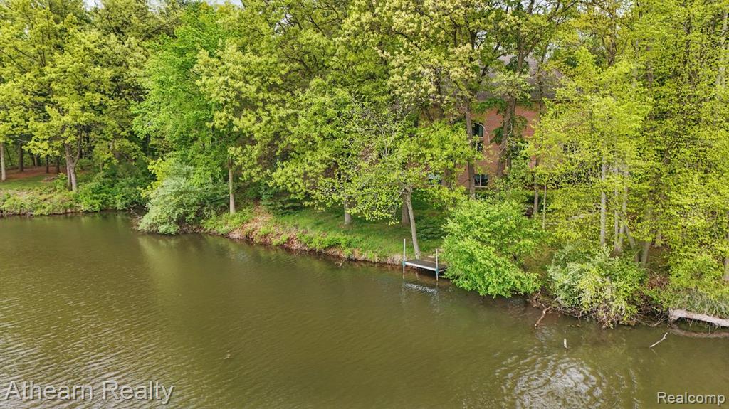 8373 Riverwalk Drive, Fenton, MI 48430 — Photo 15