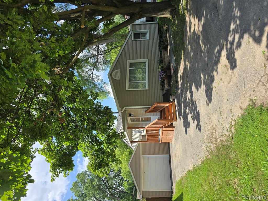21411 Collingham Avenue, Farmington Hills, MI 48336