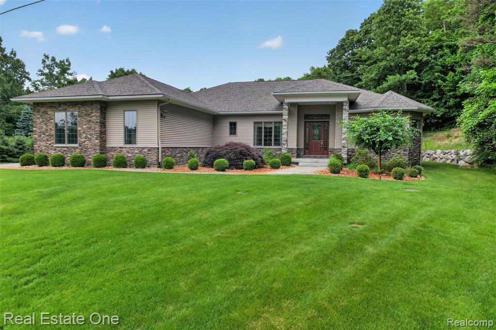 1161 Oakwood Road, Ortonville, MI 48462 — Photo 2