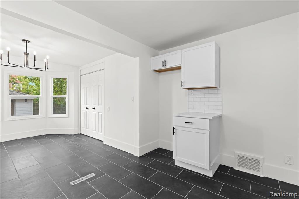 5307 Three Mile Drive, Detroit, MI 48224 — Photo 12