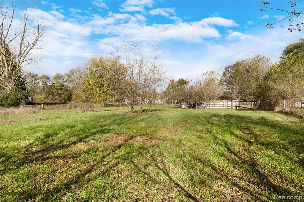 7624 6 Mile Road, Northville, MI 48168 — Photo 31