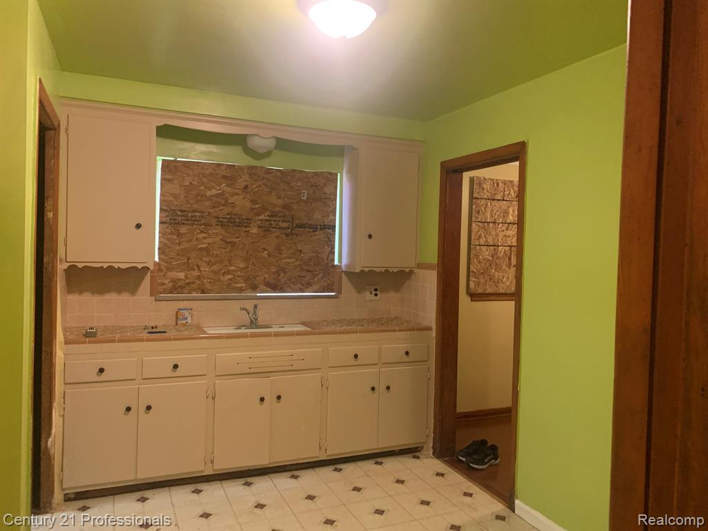 19662 Charest Street, Detroit, MI 48234 — Photo 4