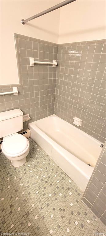 20870 Wildwood, 221, Harper Woods, MI 48225 — Photo 15