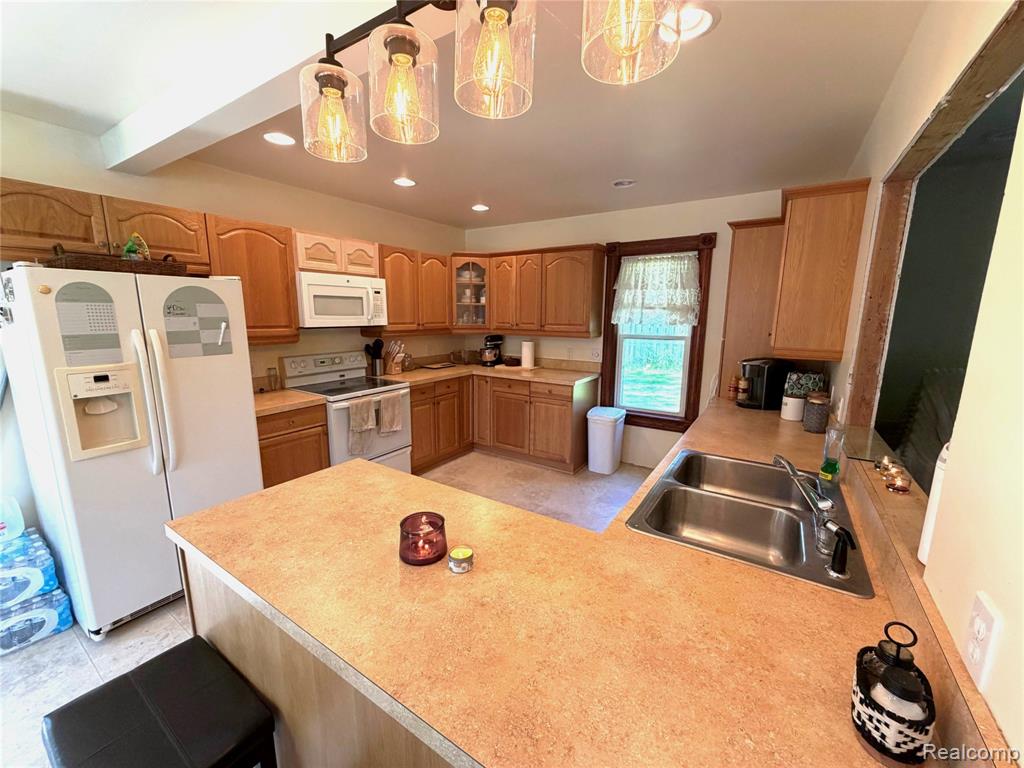 208 E Mill Street, Capac, MI 48014 — Photo 8
