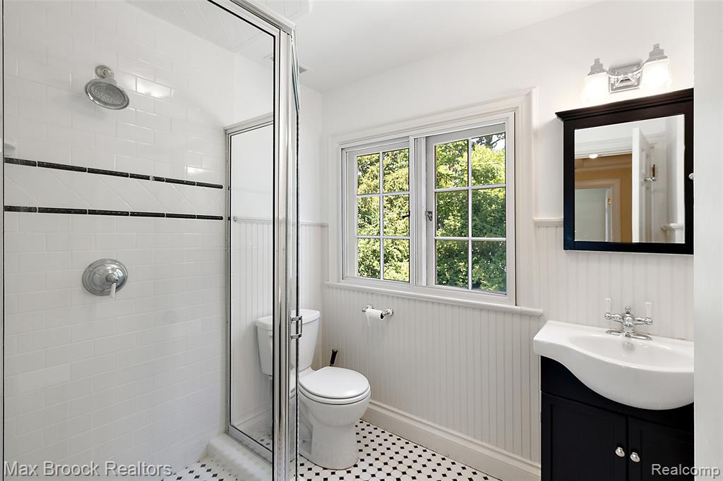 748 Waddington Street, Bloomfield Hills, MI 48301 — Photo 27