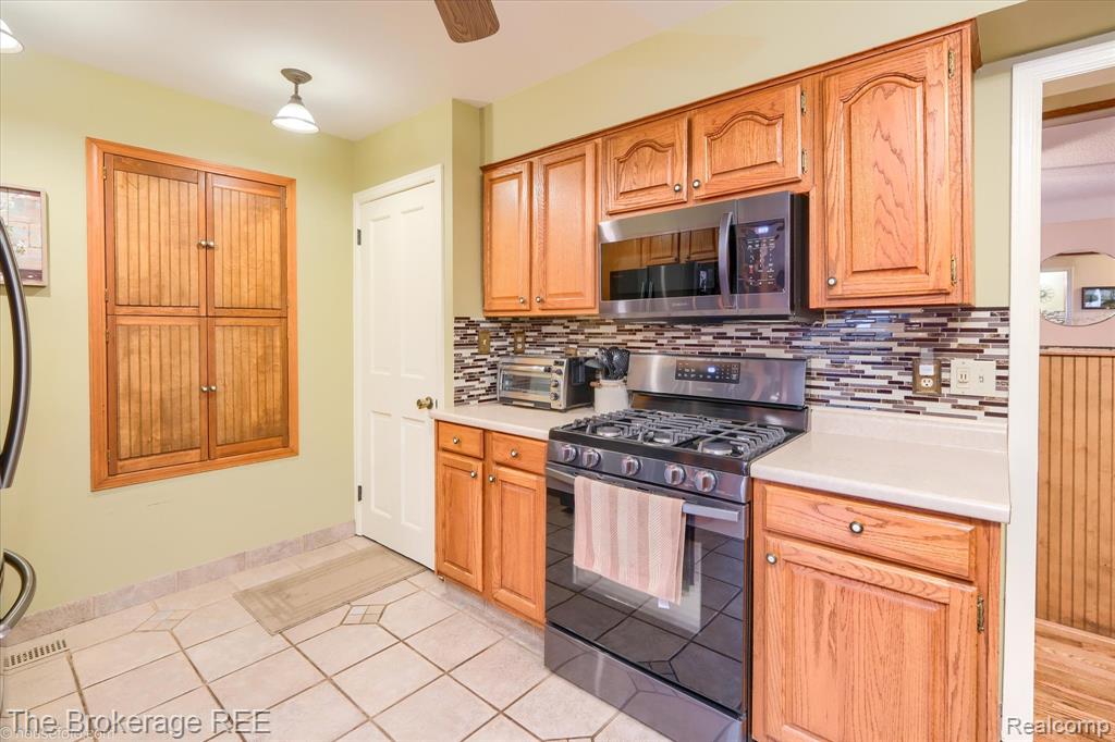 5107 Hartland Drive, Flint, MI 48506 — Photo 20