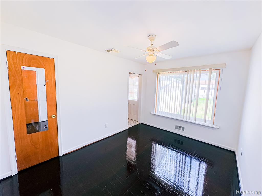 4801 E 13 Mile Road, Warren, MI 48092 — Photo 11