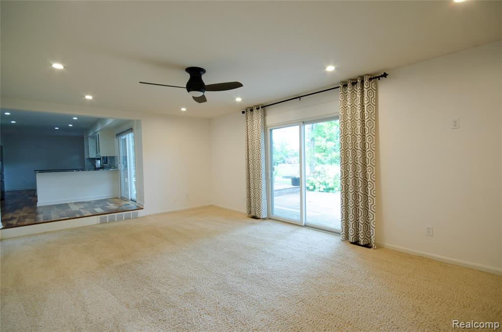1402 Fieldstone Court, Ann Arbor, MI 48108 — Photo 8