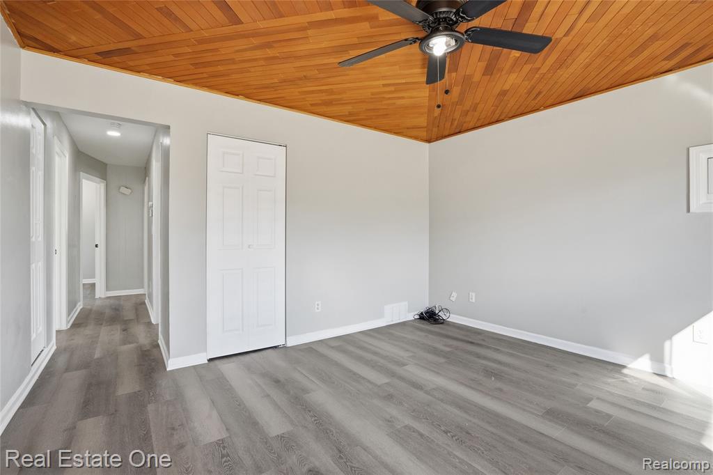 5416 JACKSON Street, Dearborn Heights, MI 48125 — Photo 3