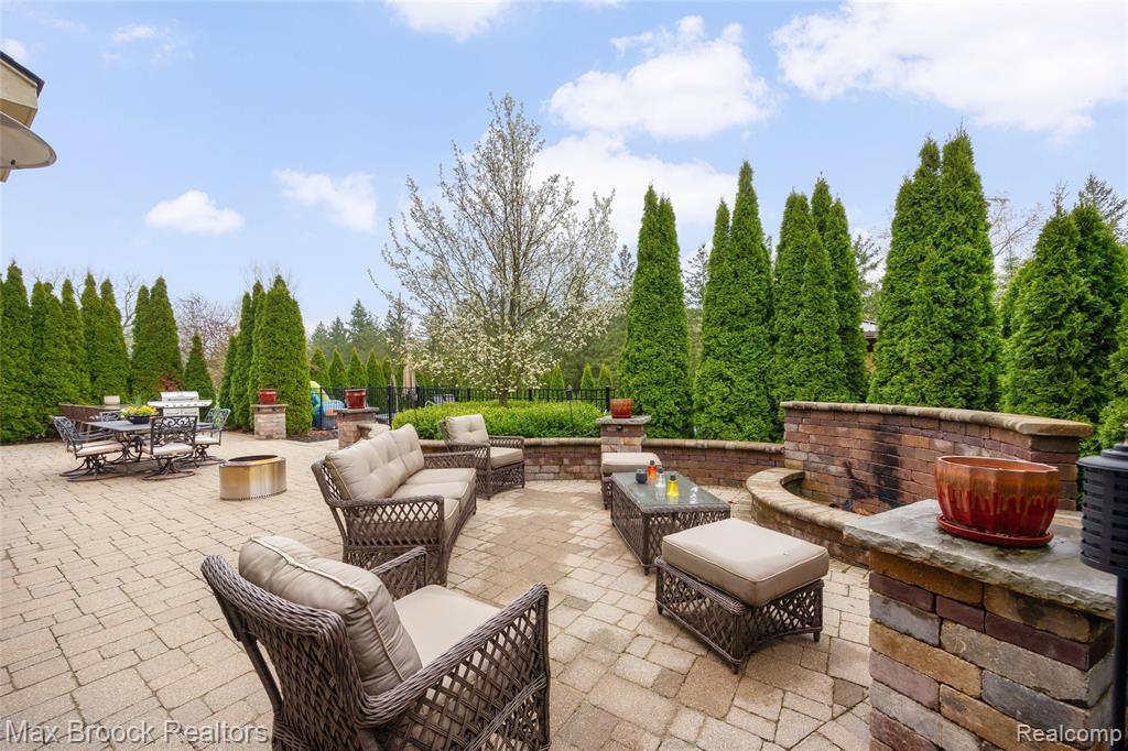 22462 Cyprus Drive, Northville, MI 48167 — Photo 4