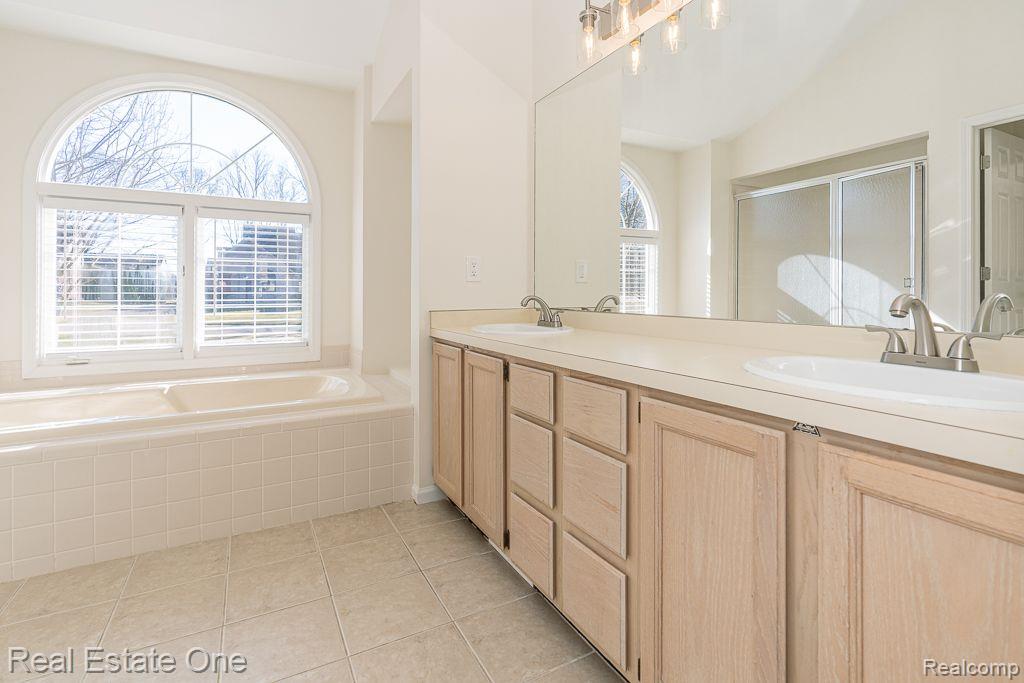 5635 Sheffield Drive, Clarkston, MI — Photo 25