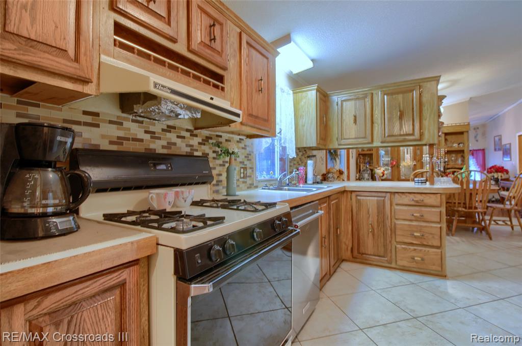 48620 Wear Road Road, Belleville, MI 48111 — Photo 8