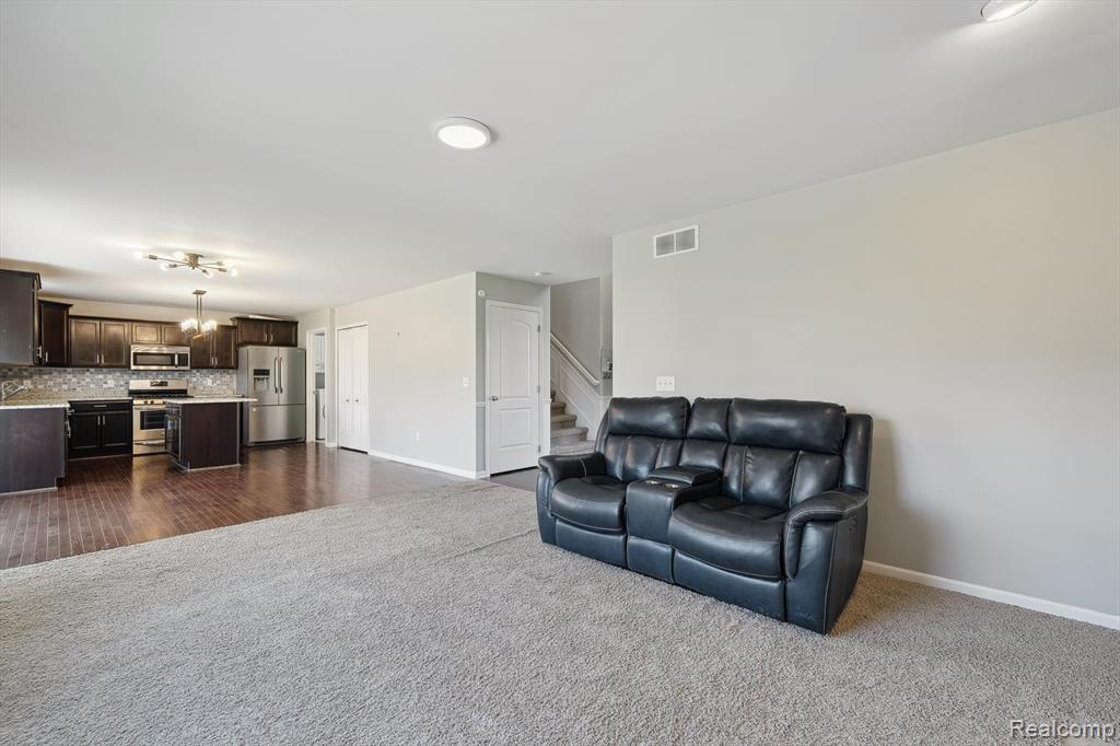4059 Ash Tree Lane, Howell, MI 48843 — Photo 9