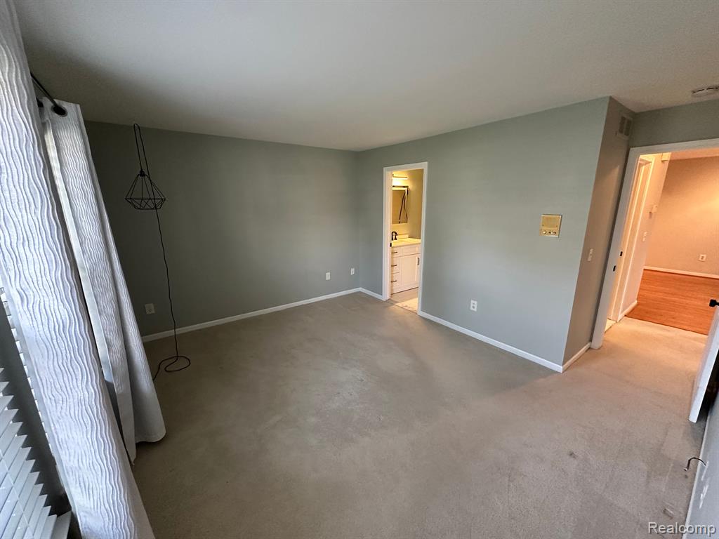 6633 Bellows Court, West Bloomfield, MI — Photo 16