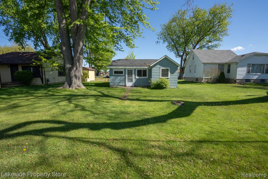 2662 Cottage Lane, MI 48028 — front exterior