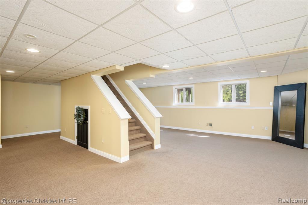 45571 IRVINE Drive, Novi, MI — Photo 38