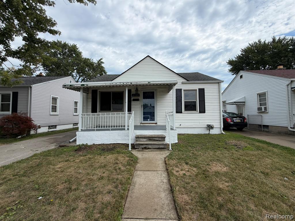 25324 Culver Street, Saint Clair Shores, MI 48081