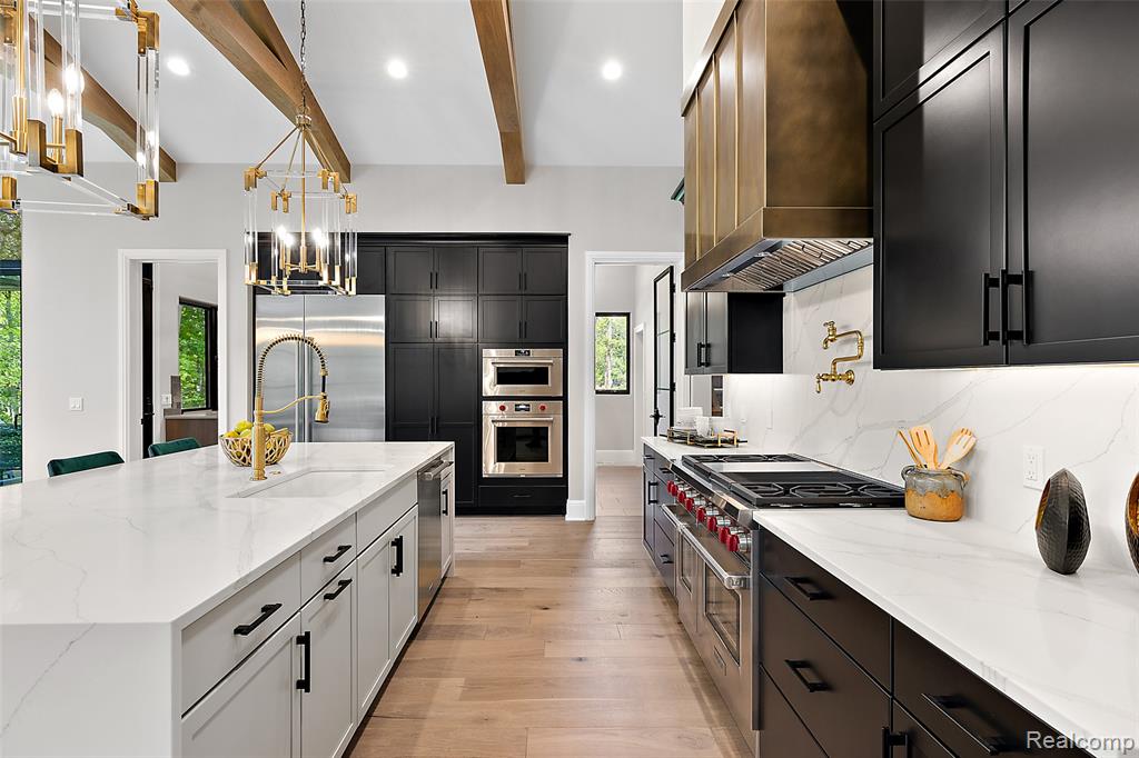 3268 Willis Drive, Oakland, MI, 48306