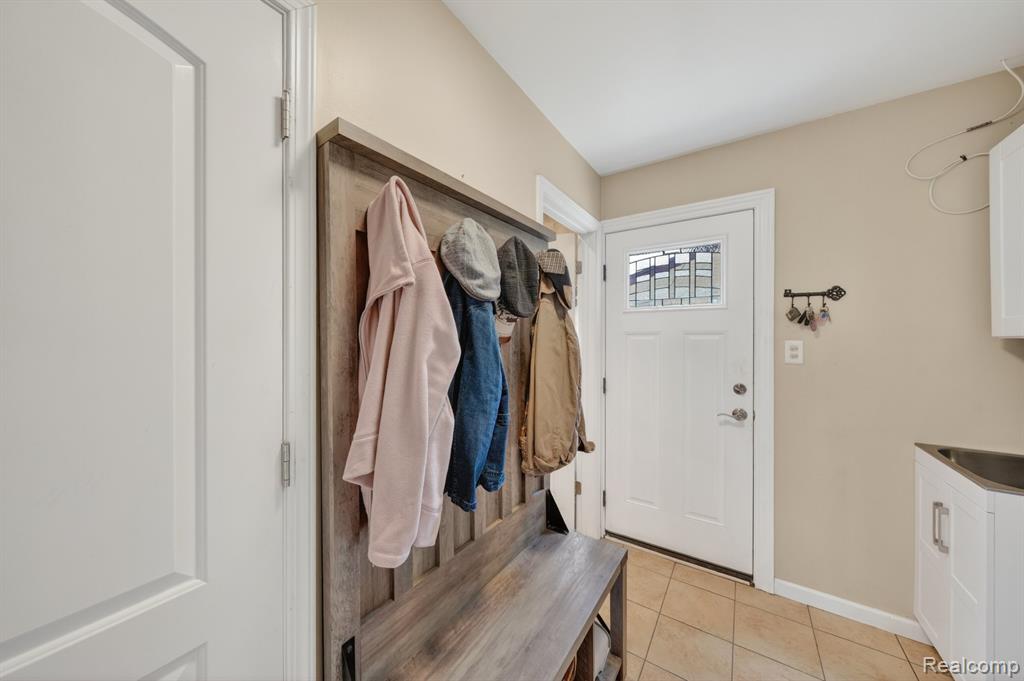 15675 Mulberry Street, Southgate, MI 48195 — Photo 17