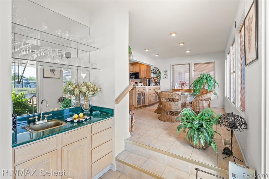 13154 Lake Shore Drive, Fenton, MI 48430 — Photo 27