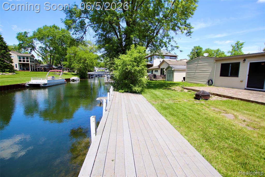 7044 Desmond Road, Waterford, MI 48329 — Photo 48