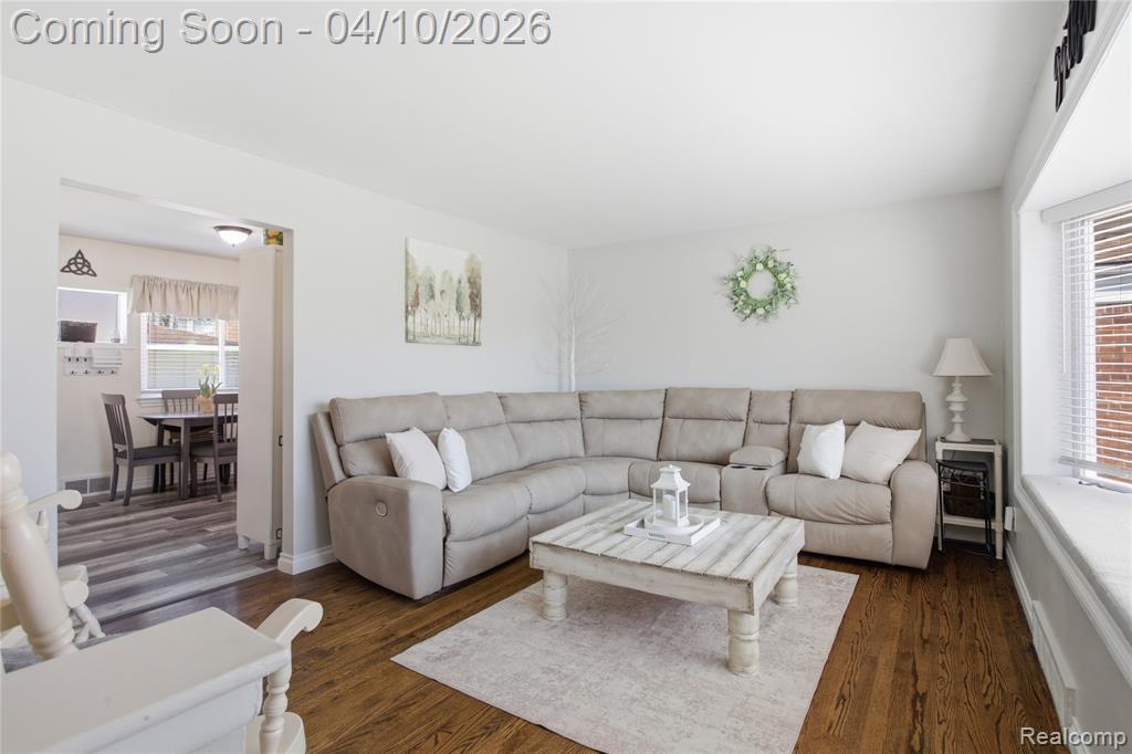30725 Whittier Avenue, Madison Heights, MI 48071 — Photo 11