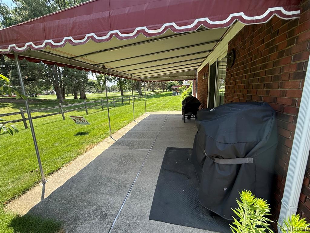 730 Country Club Dr Drive, 36, Saint Clair Shores, MI 48082 — Photo 34