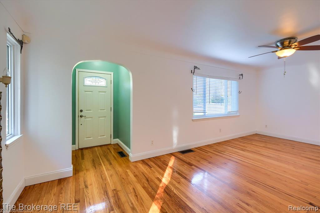 5400 N Center Road, Genesee, MI 48506 — Photo 30
