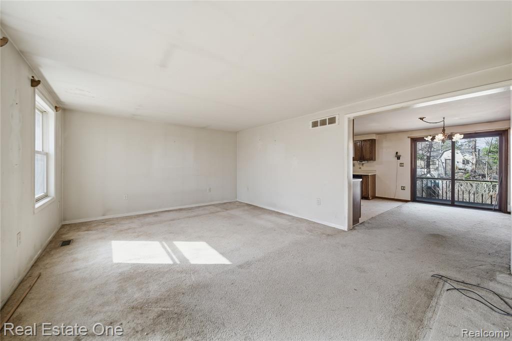 11458 College Avenue, Pinckney, MI 48169 — Photo 5