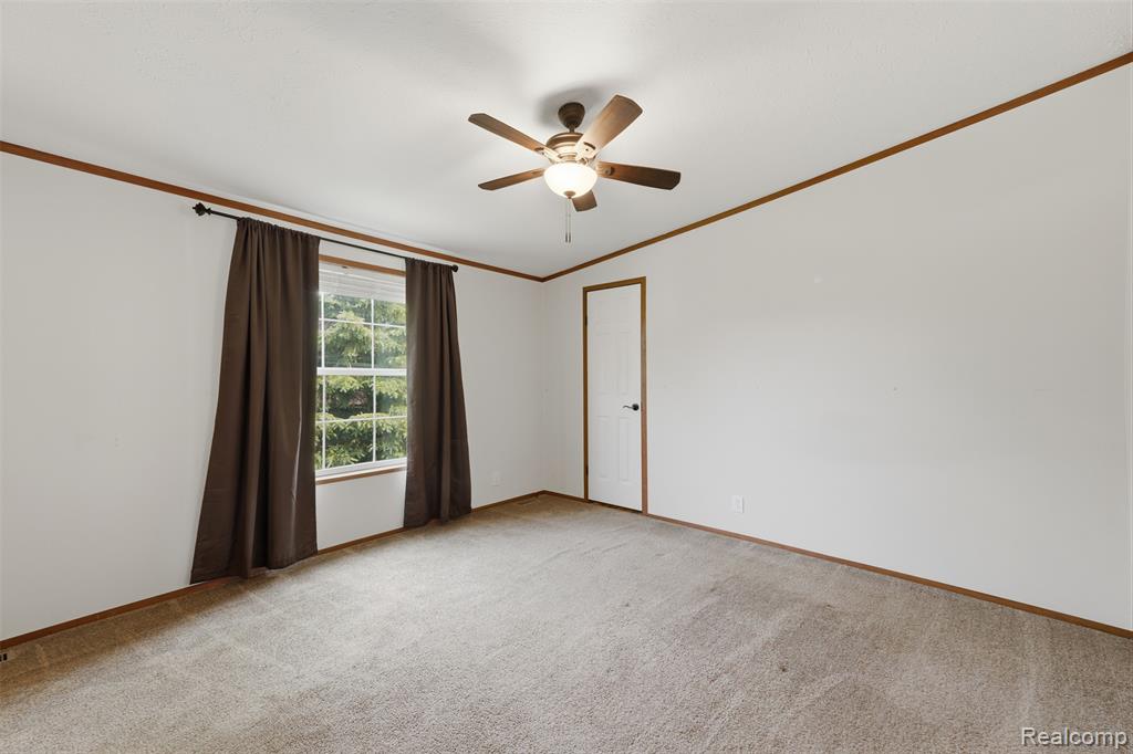 11006 Wood Run Circle, South Lyon, MI 48178 — Photo 9